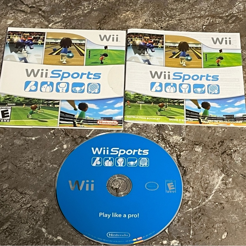 Nintendo Wii Sports video Game complete CIB with manual and disc bowling golf
